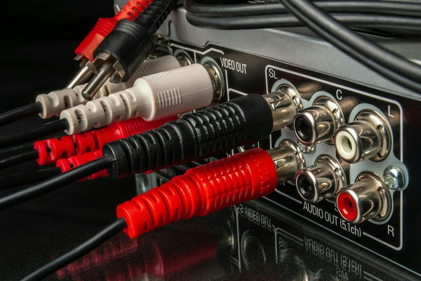 121-wybor-przewodow-audio-dla-przestrzeni-konferencyjnych-na-co-zwrocic-uwage-1.jpg (170 KB)